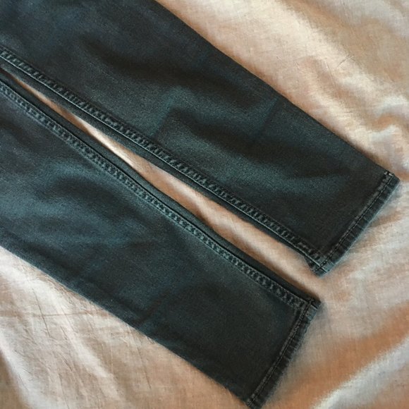Hollister high rise skinny black jeans - Picture 5 of 6